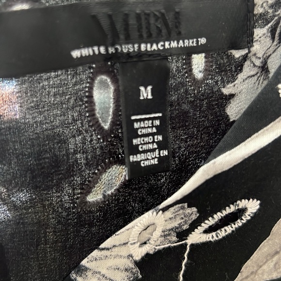 Cute top. Never worn. Tags not on it. Nice to wear to dinner or somewhere nice. - Picture 4 of 5